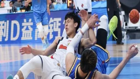 2025年FIFA年度最佳球员竞争者：維克托·奧斯梅恩